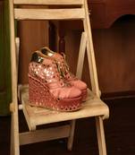 Pink mirror embroidered wedges shoes