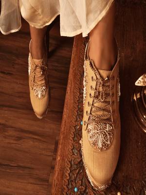 Gold beads embroidered wedges shoes 3