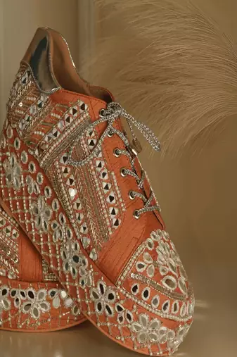 Orange mirror embroidered wedges shoes