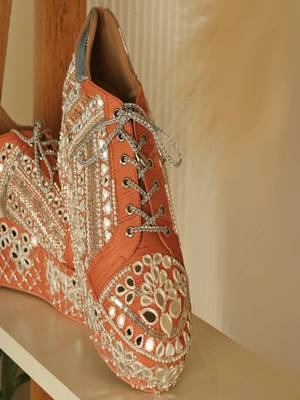 Orange mirror embroidered wedges shoes 5