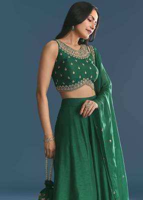GREEN SEQUINED EMBROIDERY WORK COTTON SILK WEDDING WEAR LEHENGA CHOLI WITH DUPATTA. 5