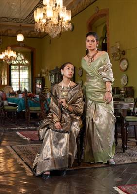 Black Handwoven Silk Blend Saree | Classic Party Wear 3