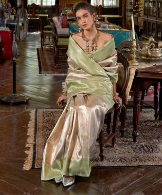 Pista Green Handwoven Silk Blend Saree | Stylish Occasion Wear 2