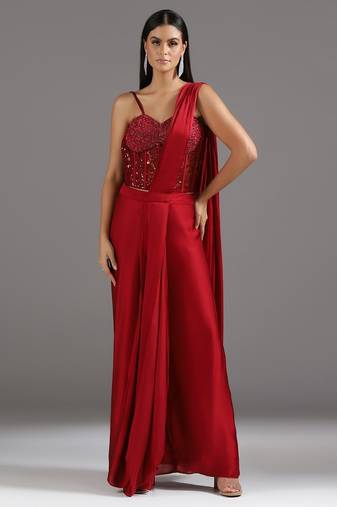 Red plain georgette saree with embroidered blouse