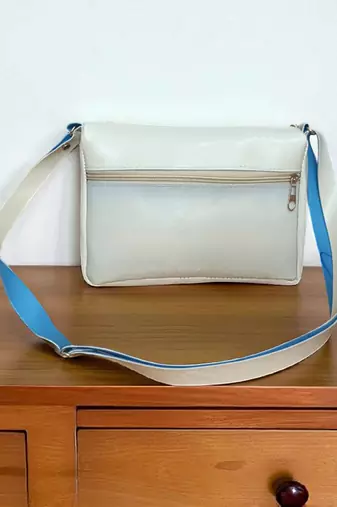 Trendy Checkered Sling Bag with Bow Charm & Multicolor Chain | Stylish Women’s Crossbody Bag