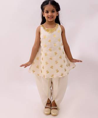 Off white printed chanderi kurta set 1