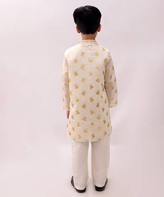 Off white printed chanderi kurta set 3