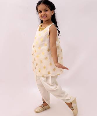 Off white printed chanderi kurta set 4