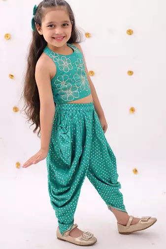 Green embroidered rayon co ord set
