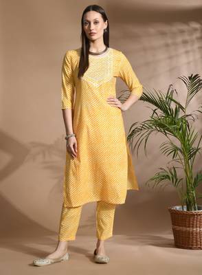 Yellow cotton printed & embroidred work kurta bottom dupatta set 4