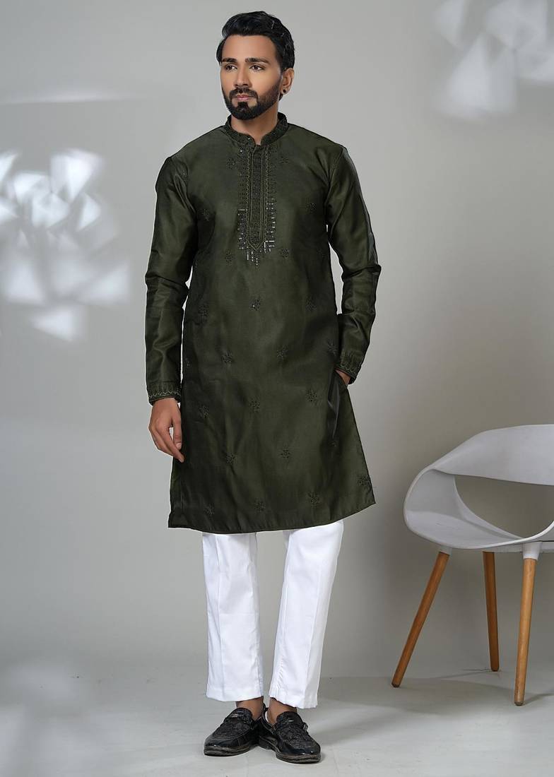 Green blended cotton embroidered kurta pajama for mens