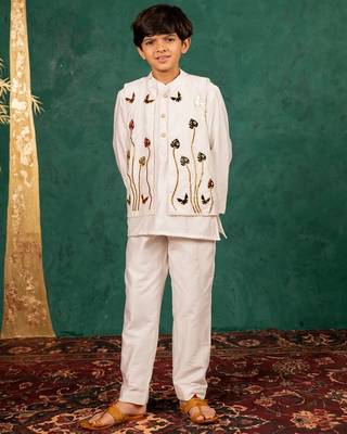 Boys white silk kurta and pants with handwork acrylic bundi jacket 4