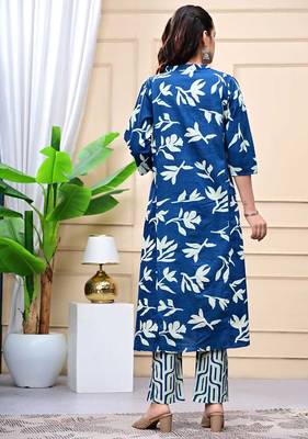 Women blue cotton printed & trim work a-line kurta & bottom set 4