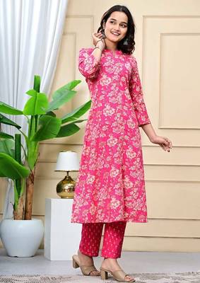 Women pink cotton printed & trim work a-line kurta & bottom set 2