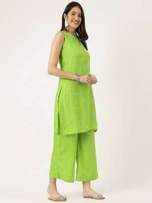 Women  green rayon & embroidered work straight kurta bottom set 2