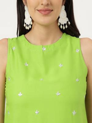 Women  green rayon & embroidered work straight kurta bottom set 5