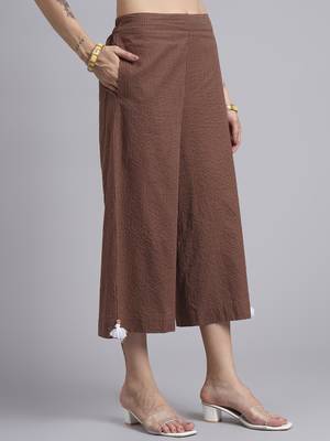 Women brown cotton khatha & hand work co-ord set (set of 2) 4