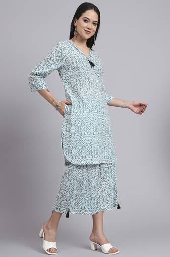 Women  green cotton printed & hand work co-ord set (set of 2)