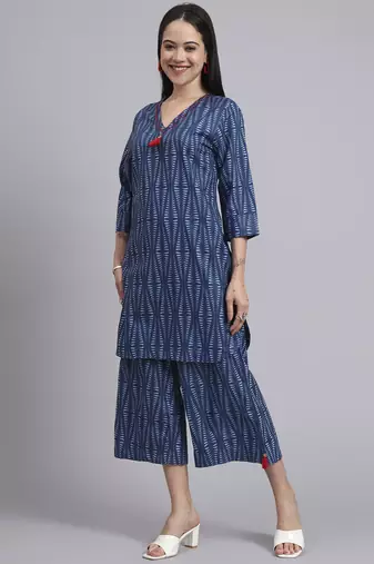 Women  blue cotton printed & hand work co-ord set (set of 2)