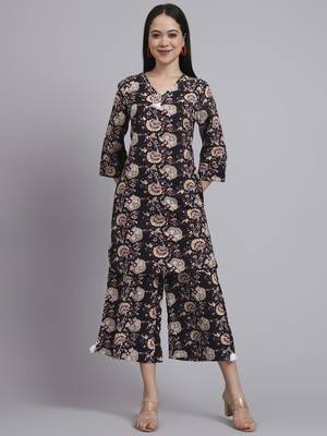 Women black cotton printed & hand work co-ord set (set of 2) 4