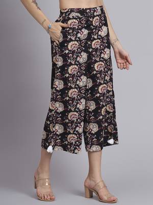 Women black cotton printed & hand work co-ord set (set of 2) 5