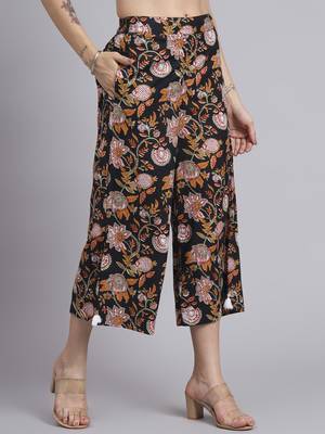 Women black cotton printed & hand work co-ord set (set of 2) 4