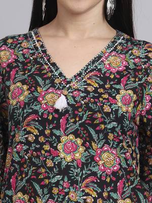 Women black cotton printed & hand work co-ord set (set of 2) 4