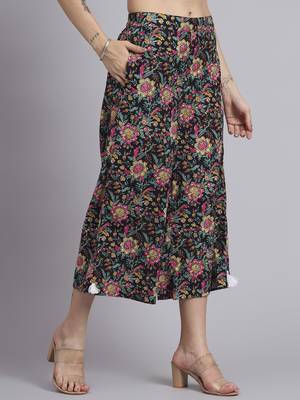 Women black cotton printed & hand work co-ord set (set of 2) 5