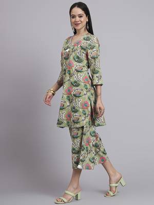 Women green cotton printed & hand work co-ord set (set of 2) 2