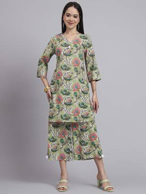 Women green cotton printed & hand work co-ord set (set of 2) 5