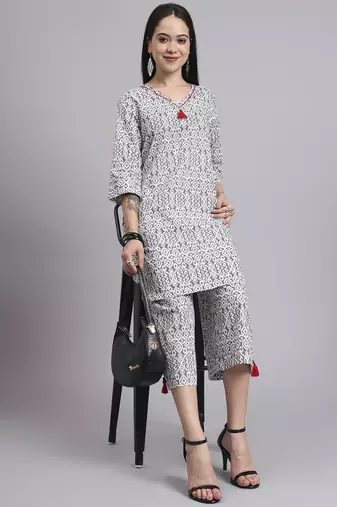 Women  cream cotton printed & hand work co-ord set (set of 2)