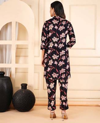 Women black cotton printed & hand work straight kurta bottom set 4
