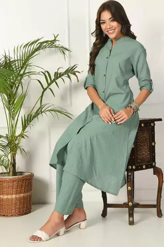 Women green cotton katha & trim work kurta bottom set