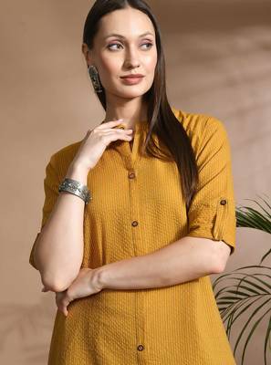 Women mustard cotton katha & trim work kurta bottom set 2