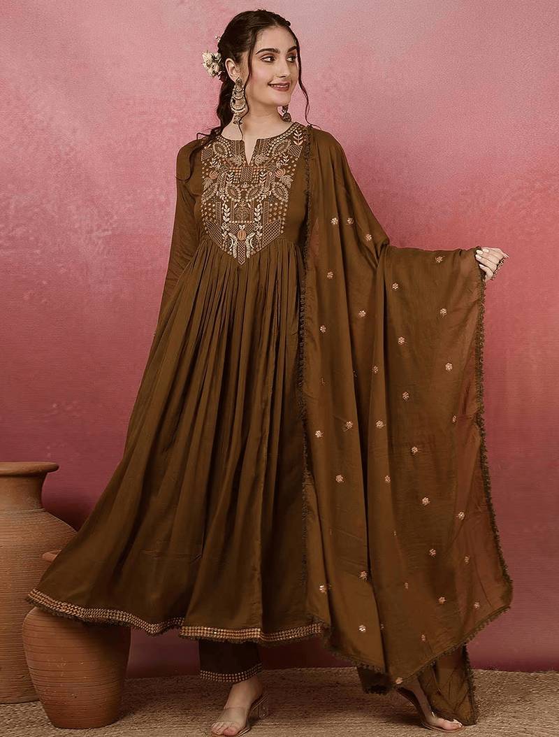 Mehendi viscose chanderi heavy thread embroidery work kurta pant set