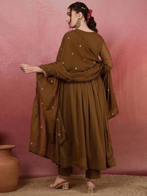 Mehendi viscose chanderi heavy thread embroidery work kurta pant set 3