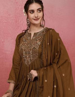 Mehendi viscose chanderi heavy thread embroidery work kurta pant set 4