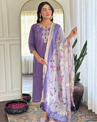 Lavender rayon heavy thread embroidery work with printed dupatta kurta pant set 2