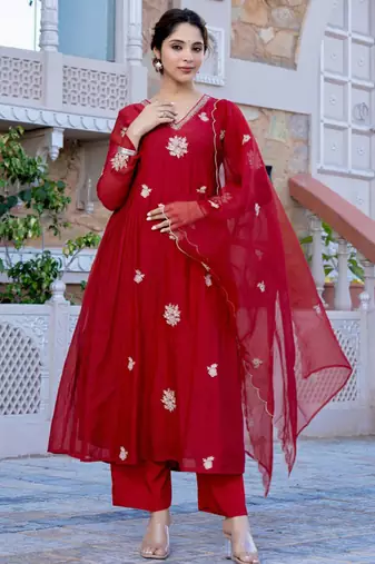 Red chanderi silk heavy thread embroidery work kurta pant set