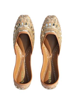 Gold mirror embroidered leather juttis 1