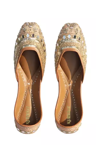 Gold mirror embroidered leather juttis