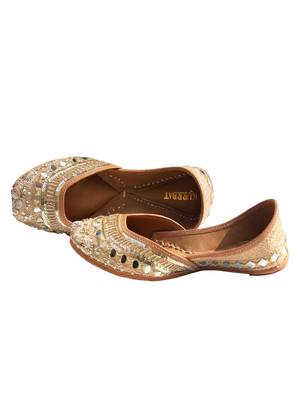 Gold mirror embroidered leather juttis 2
