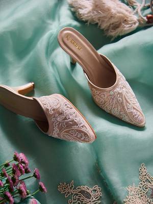 White beads embroidered Leather heels 3