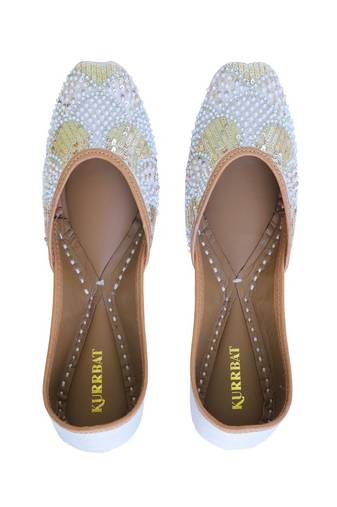 White sequin embroidered leather juttis