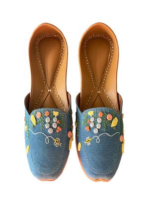 Blue floral embroidered Denim juttis 1