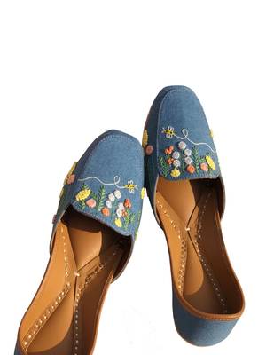 Blue floral embroidered Denim juttis 2
