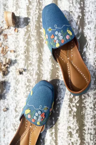Blue floral embroidered Denim juttis