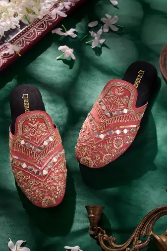 Pink mirror embroidered Leather mules