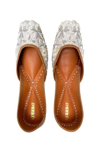 White floral embroidered Leather juttis