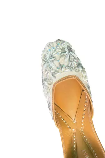 White floral embroidered Leather juttis